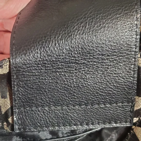 Large Michael Kors Gansevoort Bag - Picture 12 of 12